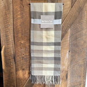 NWT Northern Tale Berkshire Fringed Throw Blanket Acrylic Knit 50”x60”